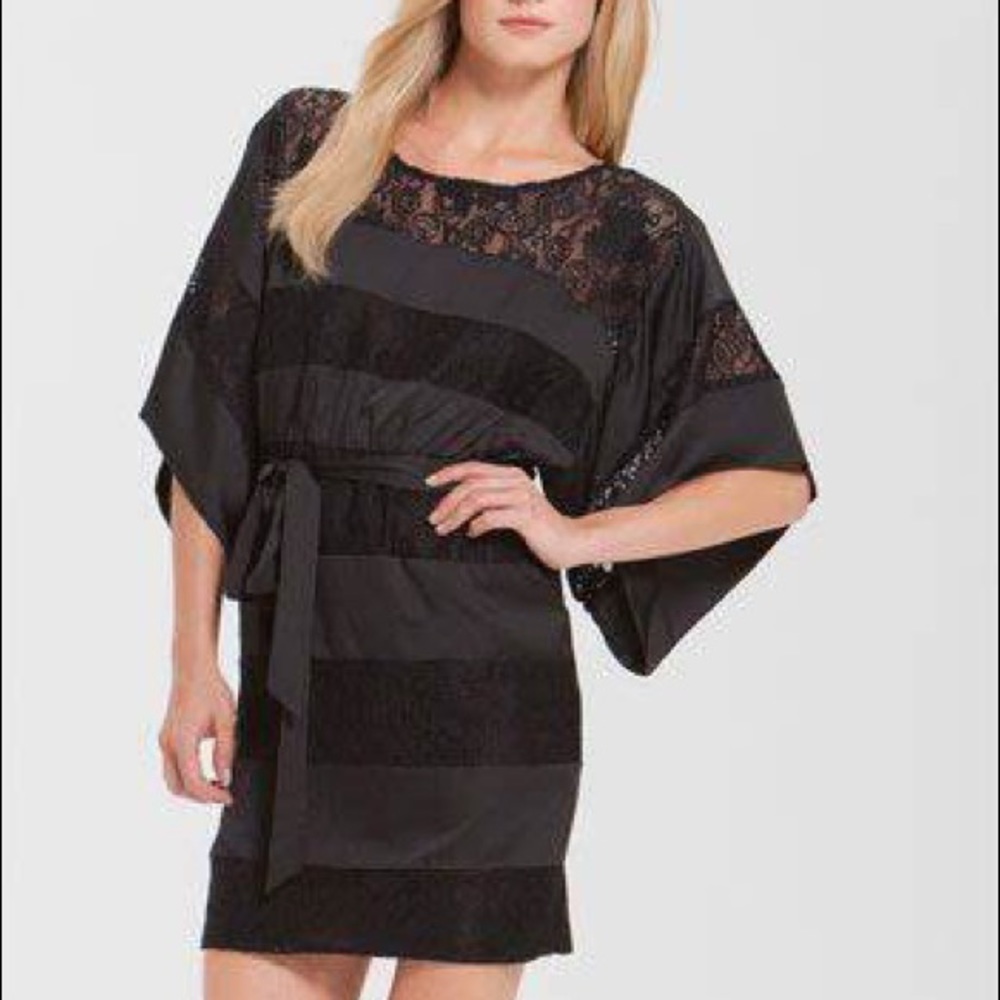 NWT Laundry by Shelli Segal Black Dress Size 0